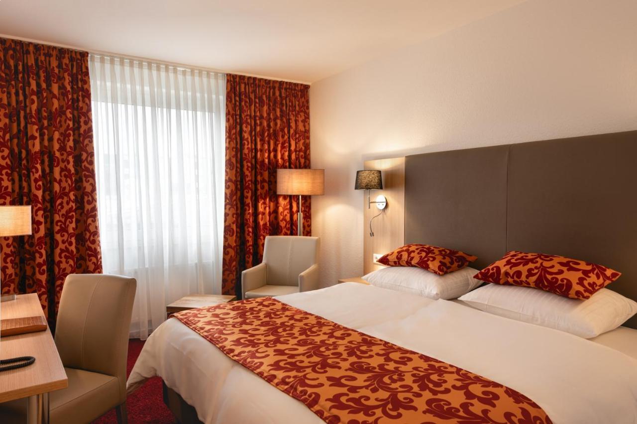 דיסלדורף Hotel Astra מראה חיצוני תמונה