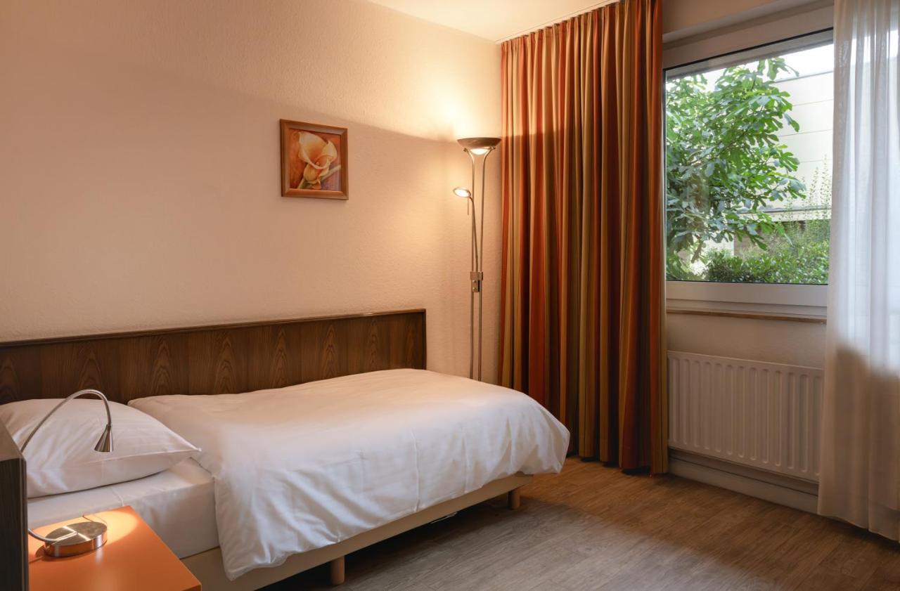 דיסלדורף Hotel Astra מראה חיצוני תמונה