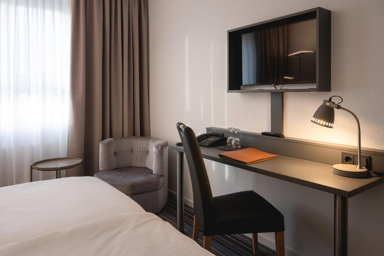 דיסלדורף Hotel Astra מראה חיצוני תמונה