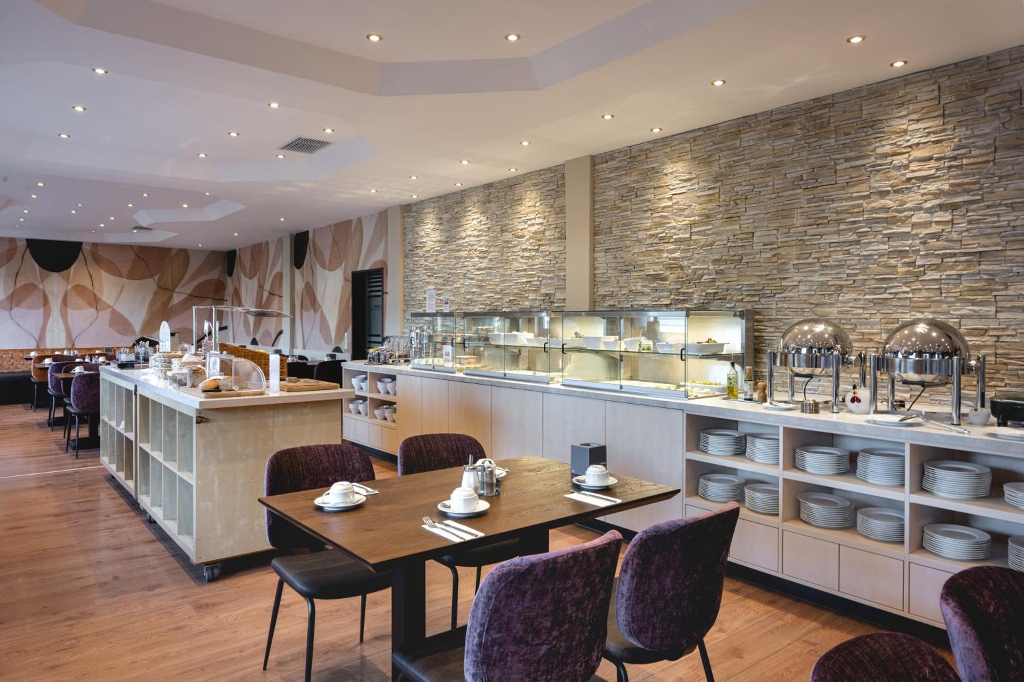 דיסלדורף Hotel Astra מראה חיצוני תמונה