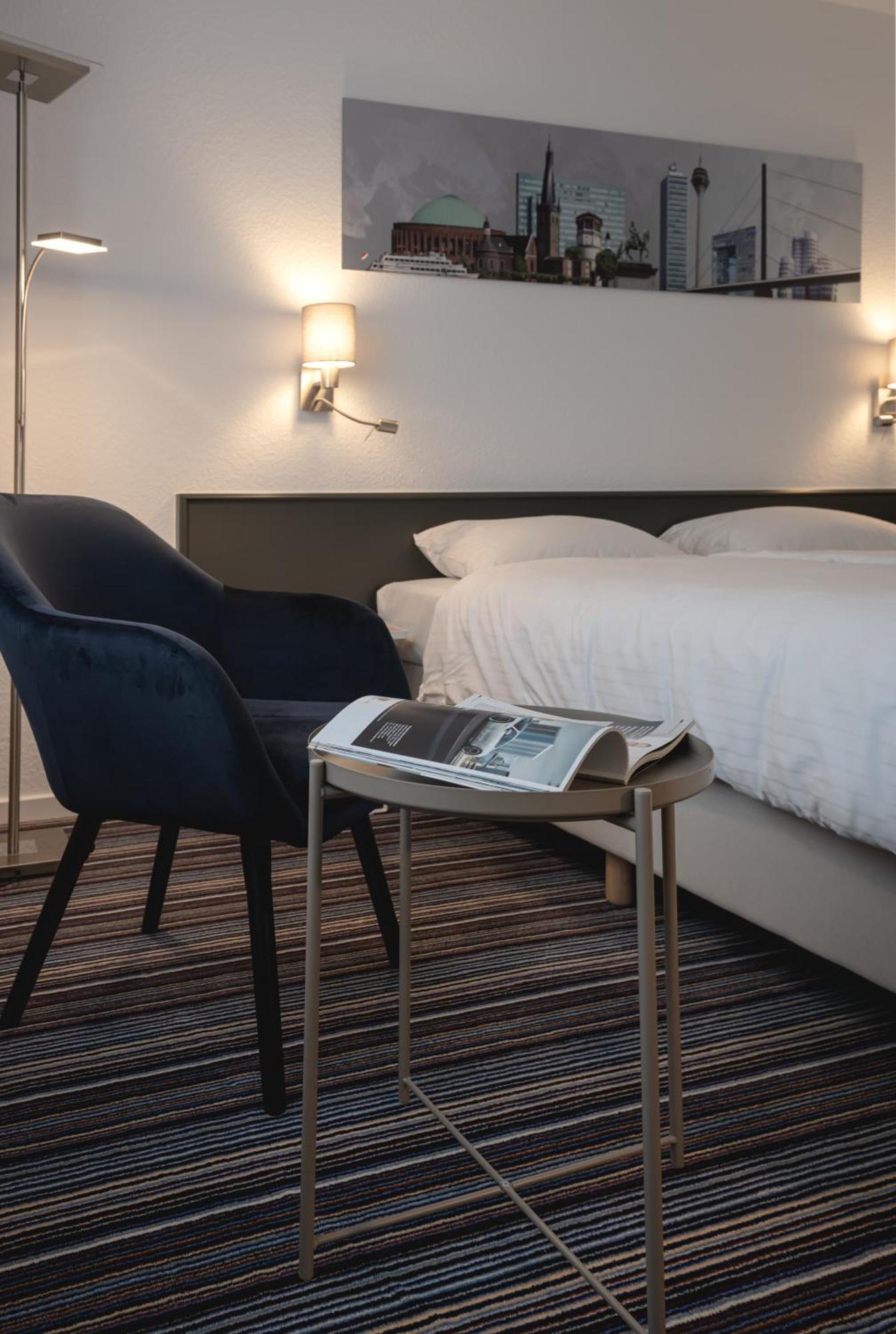 דיסלדורף Hotel Astra מראה חיצוני תמונה