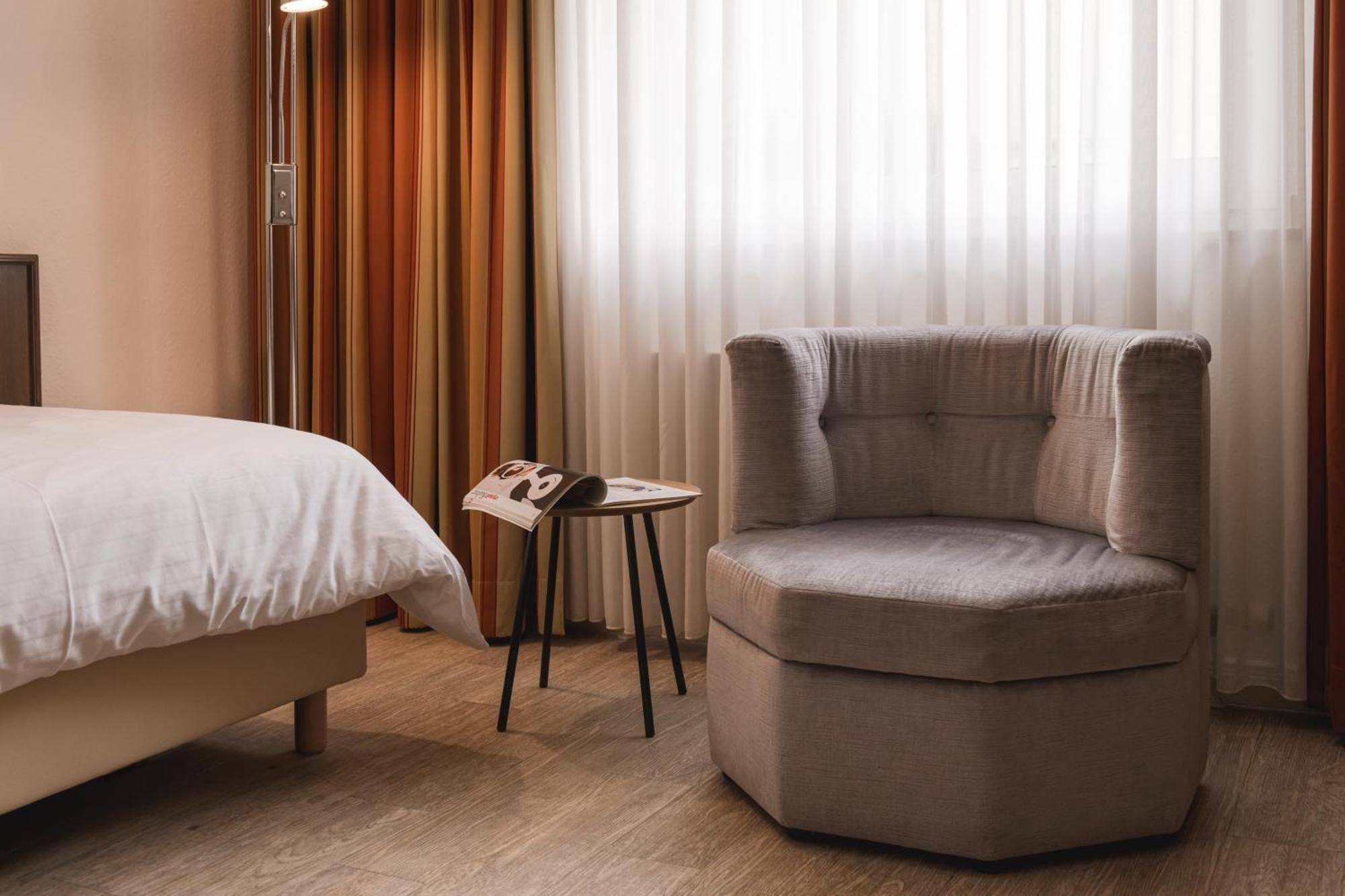 דיסלדורף Hotel Astra מראה חיצוני תמונה